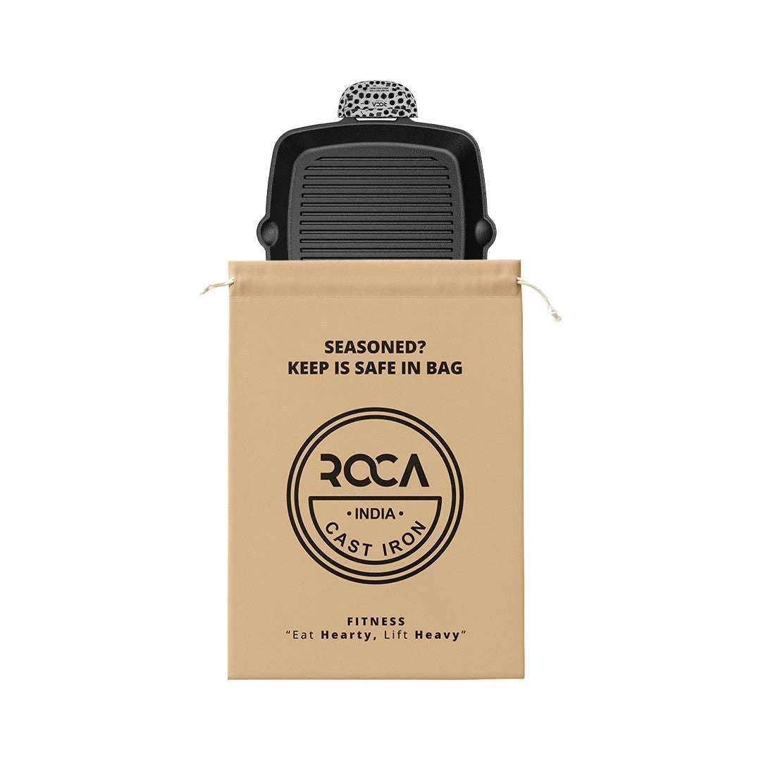 Square Roca Triton cast iron grill pan with a storage bag and a patterned handle sleeve.